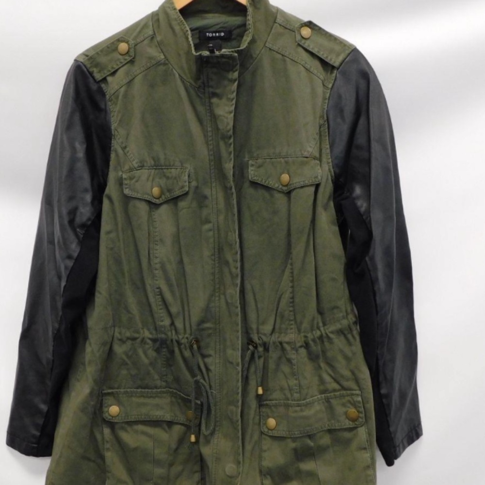NWT Torrid Olive Green Bomber Jacket - Size 1